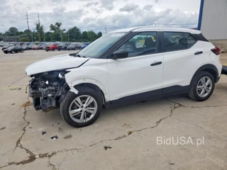 NISSAN KICKS S