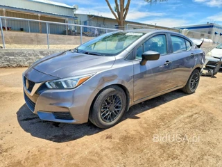 NISSAN VERSA S