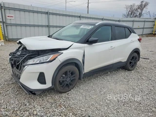 NISSAN KICKS SV
