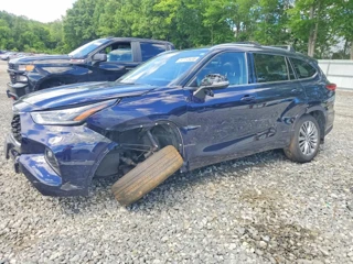 TOYOTA HIGHLANDER PLATINUM