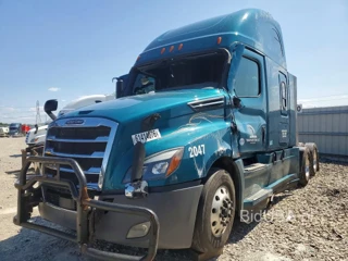 FREIGHTLINER CASCADIA 126