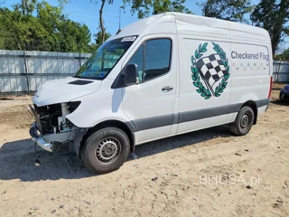 MERCEDES-BENZ SPRINTER 2500