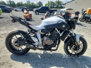YAMAHA FZ07