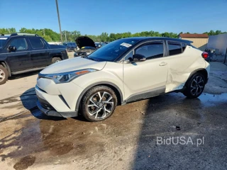 TOYOTA C-HR XLE
