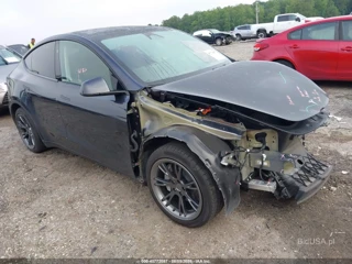 TESLA TESLA MODEL Y LONG RANGE DUAL MOTOR REAR-WHEEL DRIVE