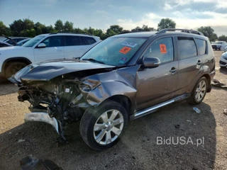 MITSUBISHI OUTLANDER SE