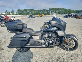 INDIAN MOTORCYCLE CO. ROADMASTER DARK HORSE