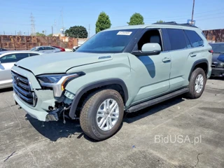 TOYOTA SEQUOIA SR5