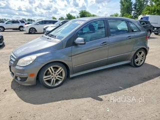 MERCEDES-BENZ B200