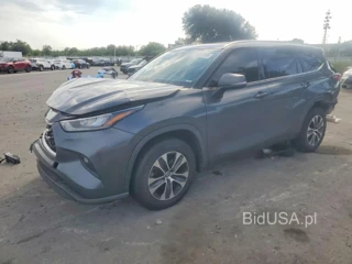 TOYOTA HIGHLANDER XLE