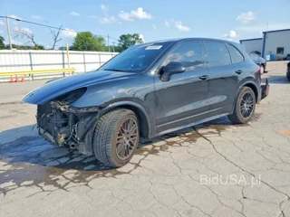PORSCHE CAYENNE GTS