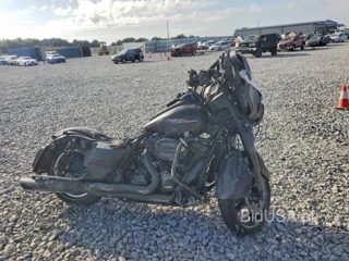 HARLEY-DAVIDSON FLHXS STREET GLIDE SPECIAL
