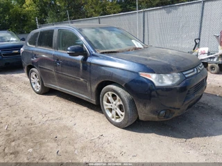 MITSUBISHI MITSUBISHI OUTLANDER SE