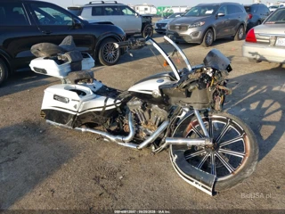 HARLEY-DAVIDSON HARLEY-DAVIDSON FLTRXSE CVO ROAD GLIDE CUSTOM