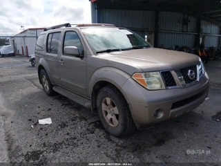 NISSAN NISSAN PATHFINDER SE