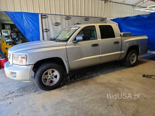 DODGE DAKOTA QUAD SLT