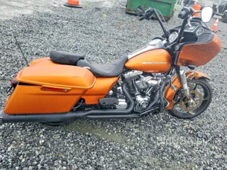 HARLEY-DAVIDSON FLTRX ROAD GLIDE