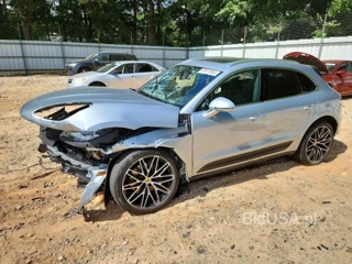 PORSCHE MACAN BASE