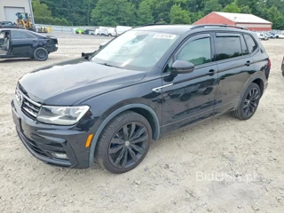 VOLKSWAGEN TIGUAN SE
