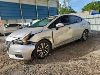 NISSAN VERSA SV