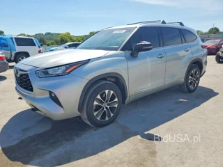 TOYOTA HIGHLANDER XLE