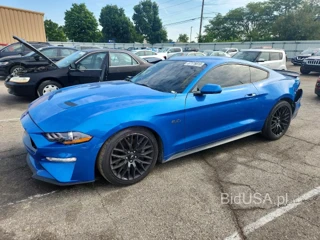 FORD MUSTANG GT