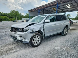 TOYOTA HIGHLANDER BASE