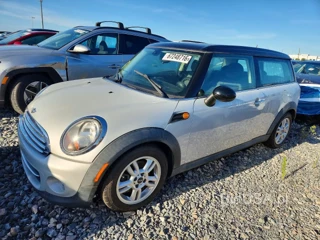 MINI COOPER CLUBMAN