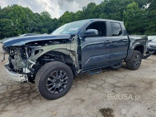 TOYOTA TACOMA SR5