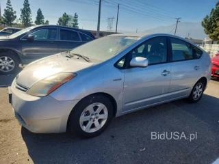 TOYOTA PRIUS BASE