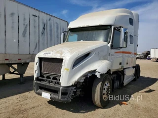 VOLVO VNL