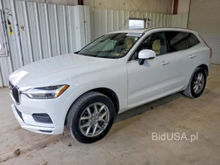 VOLVO XC60 T5 MOMENTUM