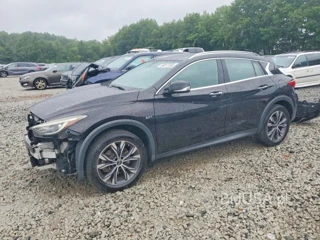 INFINITI QX30 PREMIUM