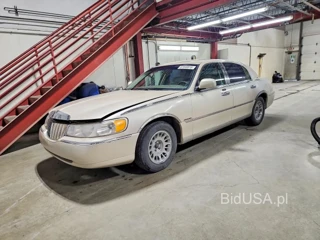 LINCOLN TOWN CAR CARTIER