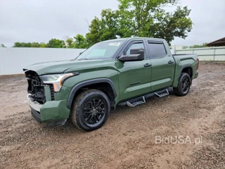 TOYOTA TUNDRA SR5