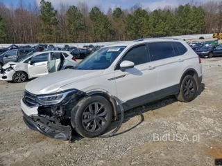 VOLKSWAGEN TIGUAN SE