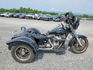 HARLEY-DAVIDSON FLRT FREE WHEELER