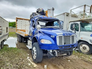FREIGHTLINER M2 106 MEDIUM DUTY