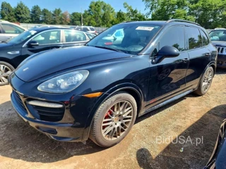 PORSCHE CAYENNE GTS