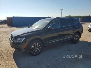 VOLKSWAGEN TIGUAN SE