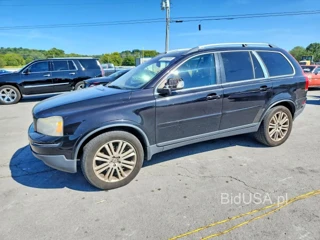 VOLVO XC90 V8