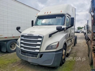 FREIGHTLINER CASCADIA 126