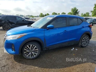 NISSAN KICKS SV