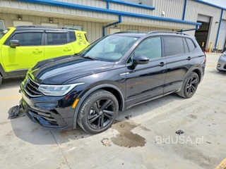 VOLKSWAGEN TIGUAN SE R-LINE BLACK