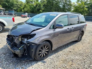 TOYOTA SIENNA LE