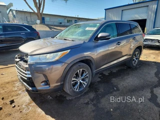 TOYOTA HIGHLANDER LE