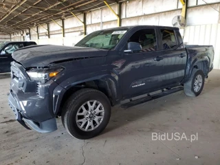 TOYOTA TACOMA SR5