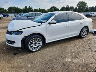 VOLKSWAGEN PASSAT SE