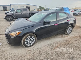 TOYOTA YARIS IA BASE
