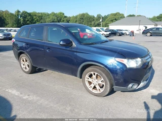 MITSUBISHI MITSUBISHI OUTLANDER SE